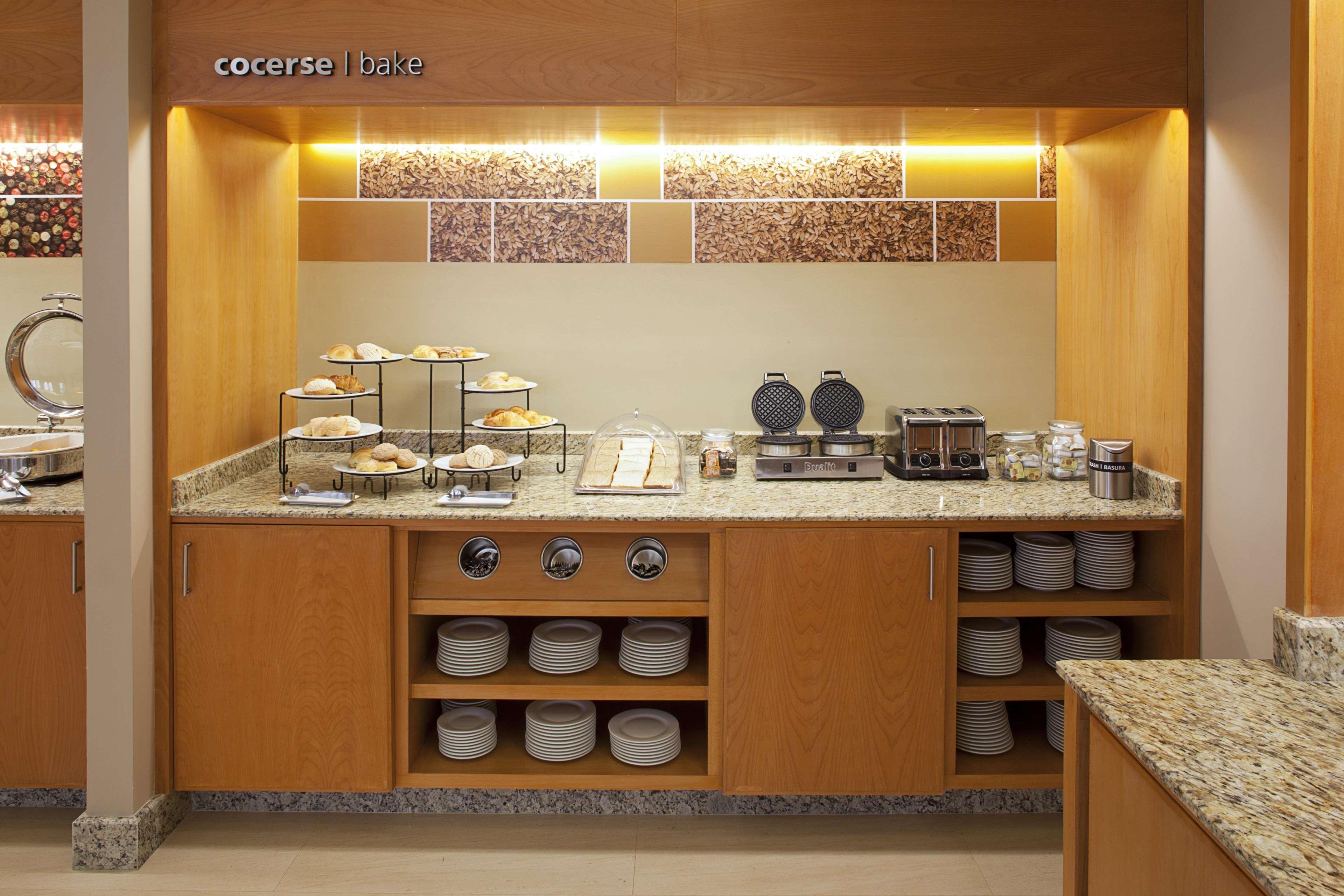 Hampton Inn By Hilton Silao-Aeropuerto, Mexico Екстериор снимка