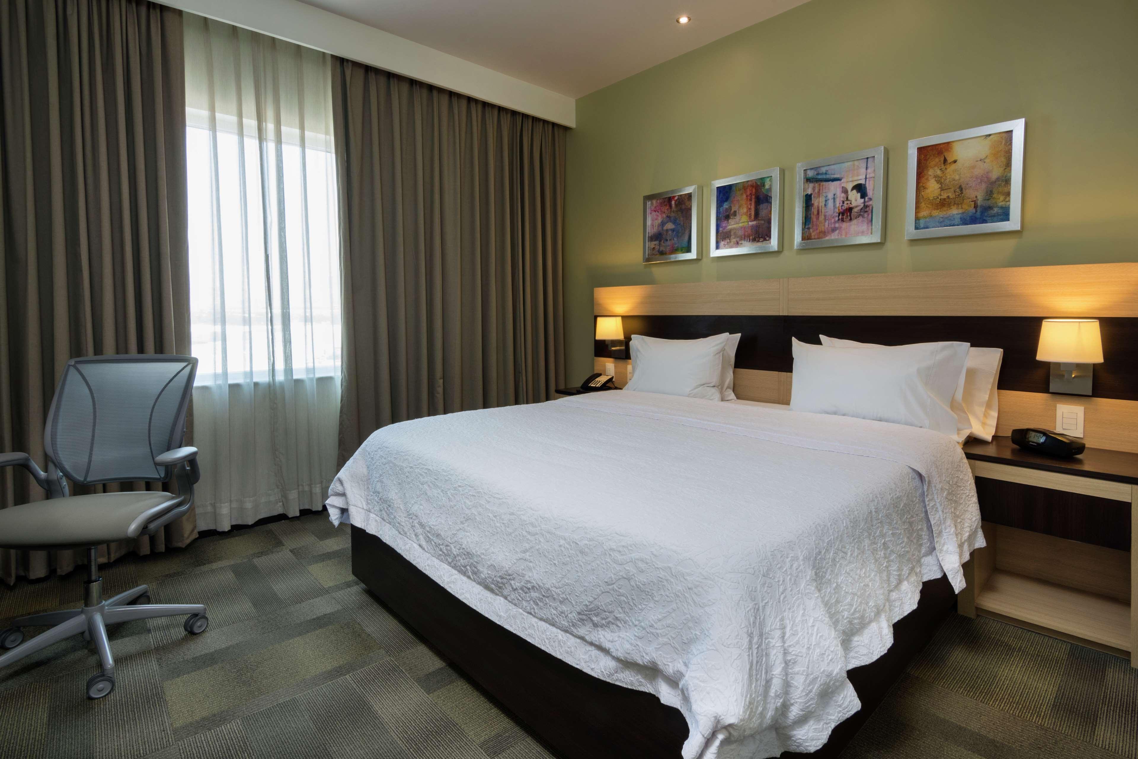 Hampton Inn By Hilton Silao-Aeropuerto, Mexico Екстериор снимка