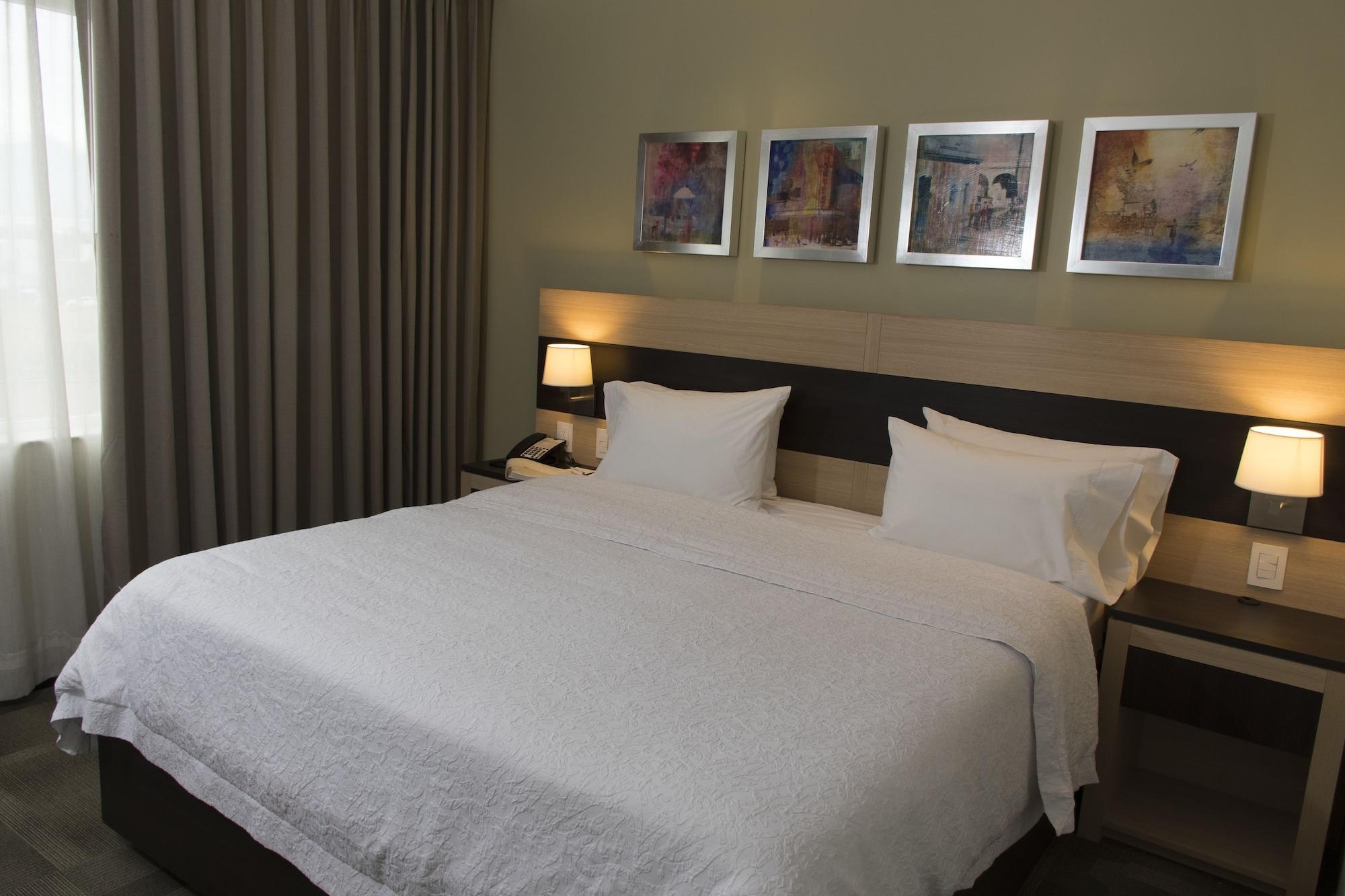 Hampton Inn By Hilton Silao-Aeropuerto, Mexico Екстериор снимка