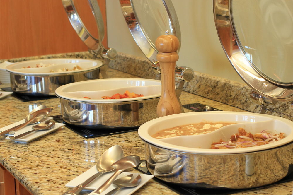 Hampton Inn By Hilton Silao-Aeropuerto, Mexico Екстериор снимка