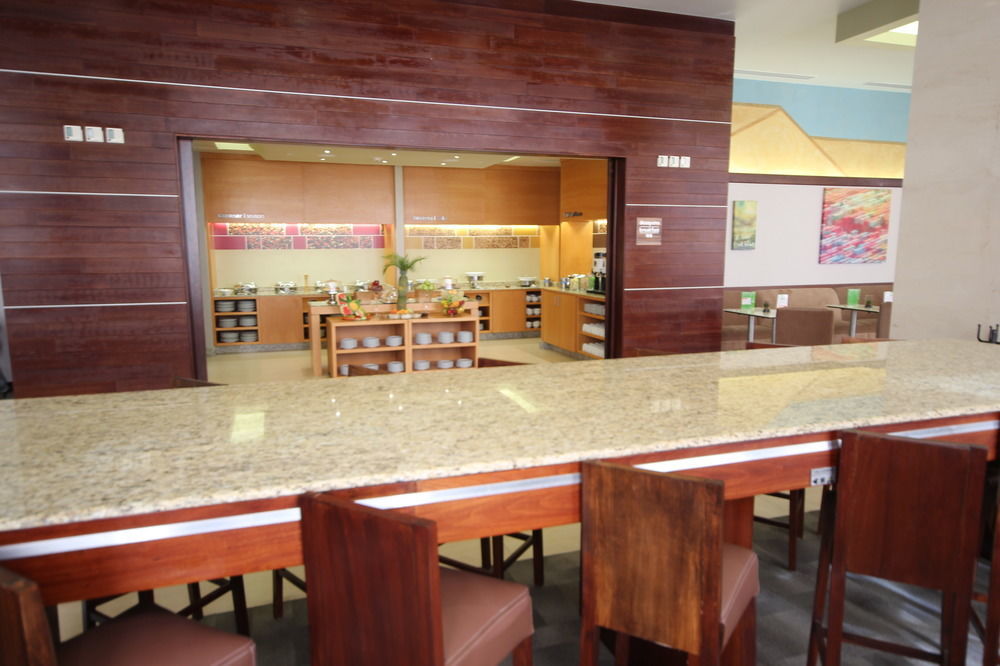 Hampton Inn By Hilton Silao-Aeropuerto, Mexico Екстериор снимка
